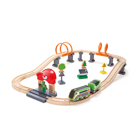 Hape Solar Power Circuit | Wooden Train Set with Solar Power Battery, Button Operated Engine, Station And Servicemen Figurines Included